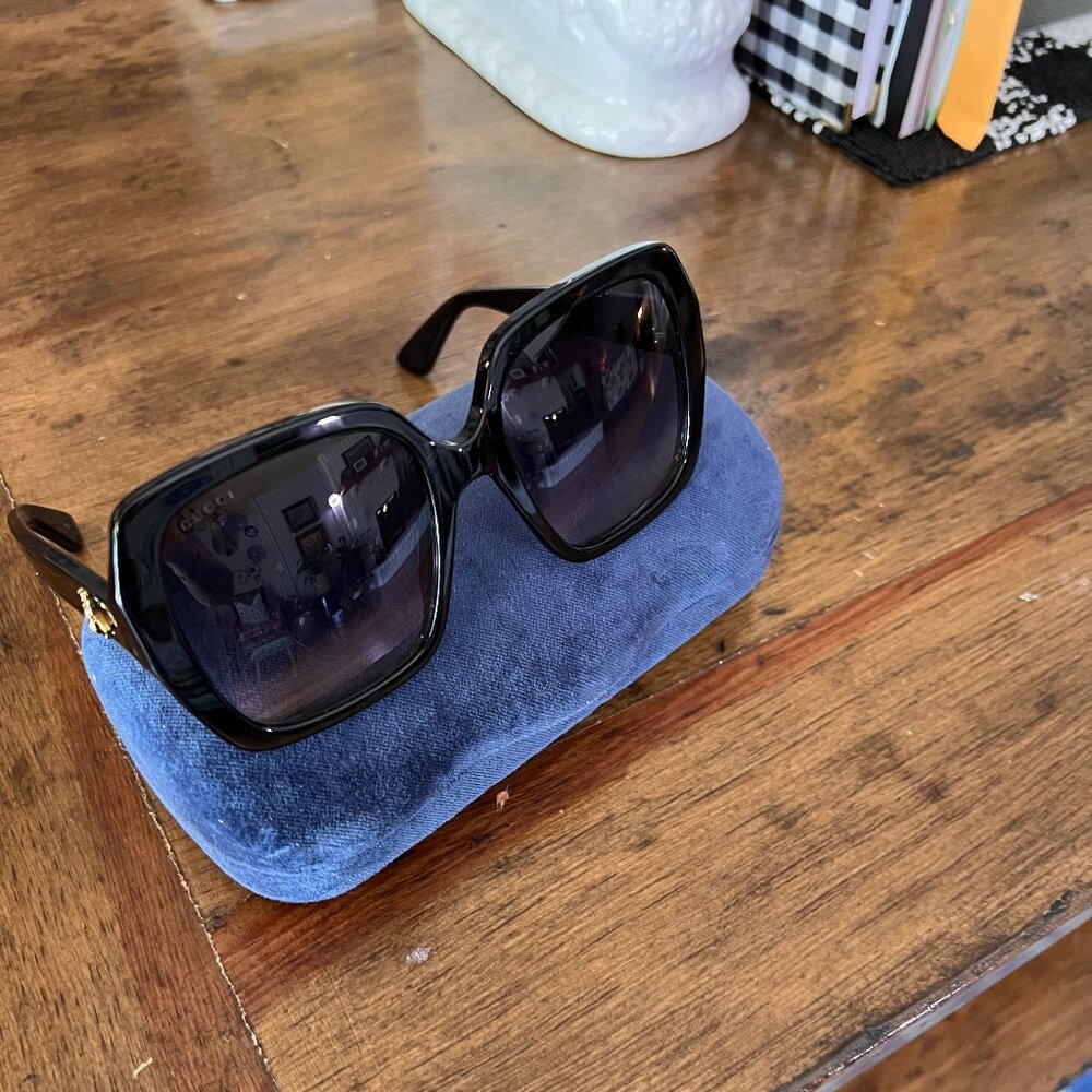 Gucci Sunnies